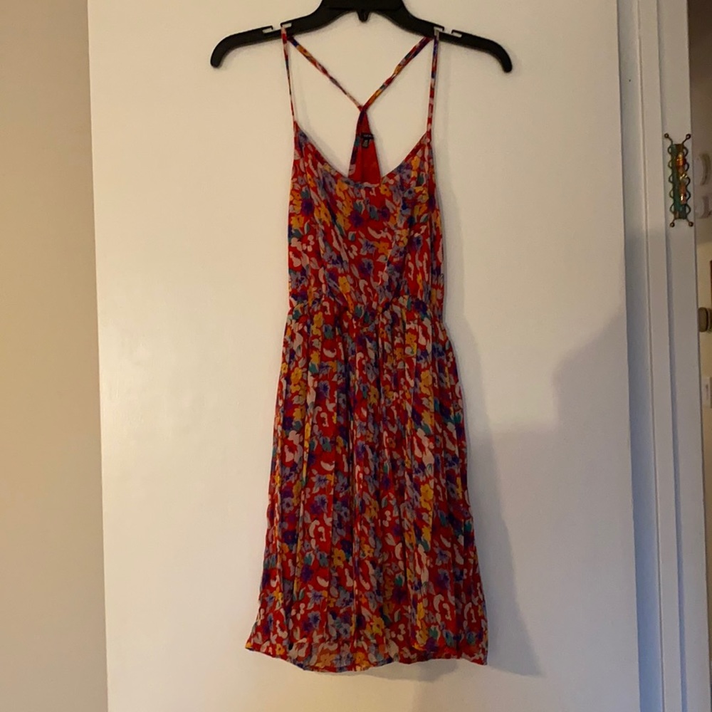 Bright floral flowy dress. Size small.